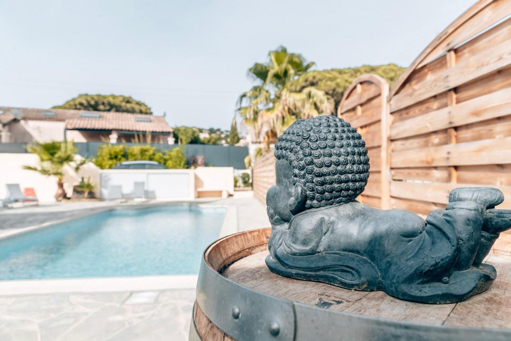Reve D'Azur En Bord De Mer A La Nartelle Avec Piscine Dans La Residence, Terrasse, Bbq, 2 Chambres 2 Sdb Logement De 35M2 Draps Inclus Sainte-Maxime Exterior foto